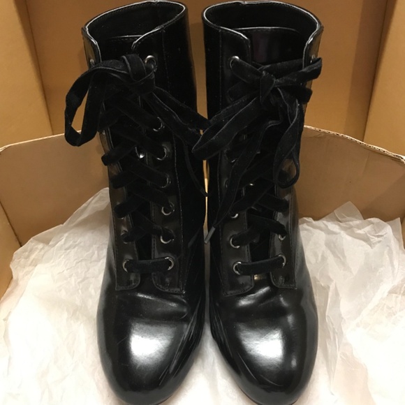 FOREVER 21 Lace Up Ankle Block Heel Booties Women’s Size 7.5 Black - Picture 2 of 10